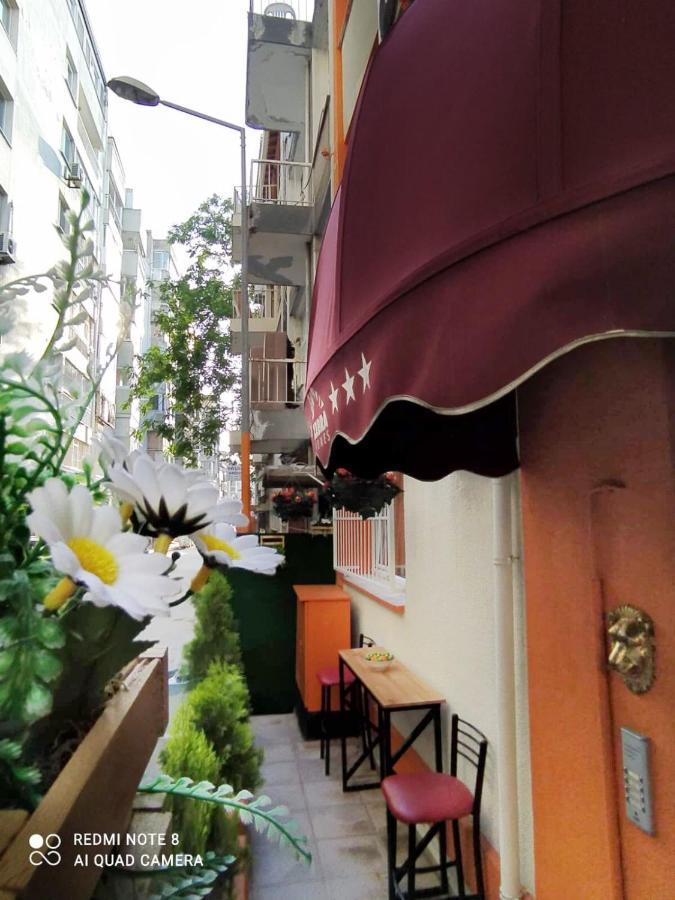 Zebra Hotel Alsancak Esmirna Exterior foto